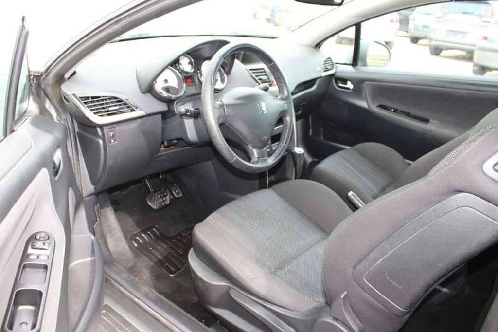 Peugeot 207 Cabrio/Airco Inclusief 3 JAAR garantie!, Auto's, Peugeot, Automaat, Gebruikt, Zwart, 4 cilinders