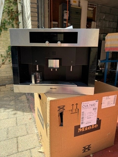 Miele CVA 7440 Koffiemachine, Elektronische apparatuur, Koffiezetapparaten, Ophalen, Gebruikt, Koffiemachine, Gemalen koffie