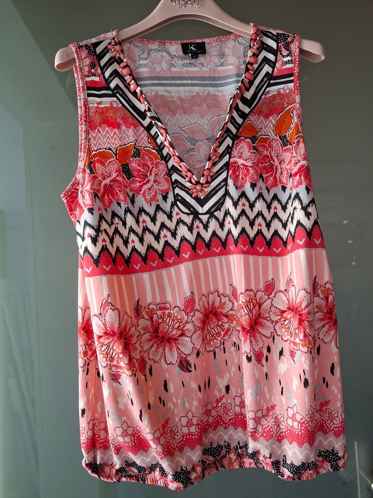 Topje met rode kralen, Kleding | Dames, Topjes, K-design, Verzenden, Zo goed als nieuw, Rood