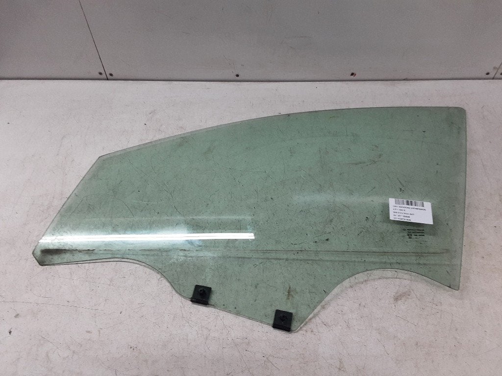 PORTIERRUIT LINKS VOOR Dacia Sandero III (01-2019/-), Dacia, Gebruikt, Mevr. I. Hauben, Rue de l'Espoir 34 34
4030  GRIVEGNÉE, BE