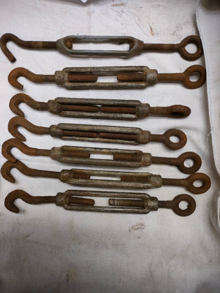 7 stuks vintage spanschroeven voor draadspanners, Antiek en Kunst, Ophalen