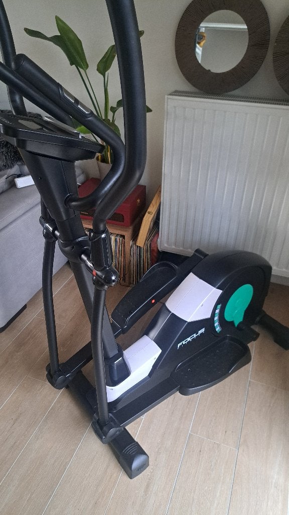 Crosstrainer Focus Fitness: kwaliteitstoestel, Comme neuf, Enlèvement, Autres matériaux, Vélo elliptique