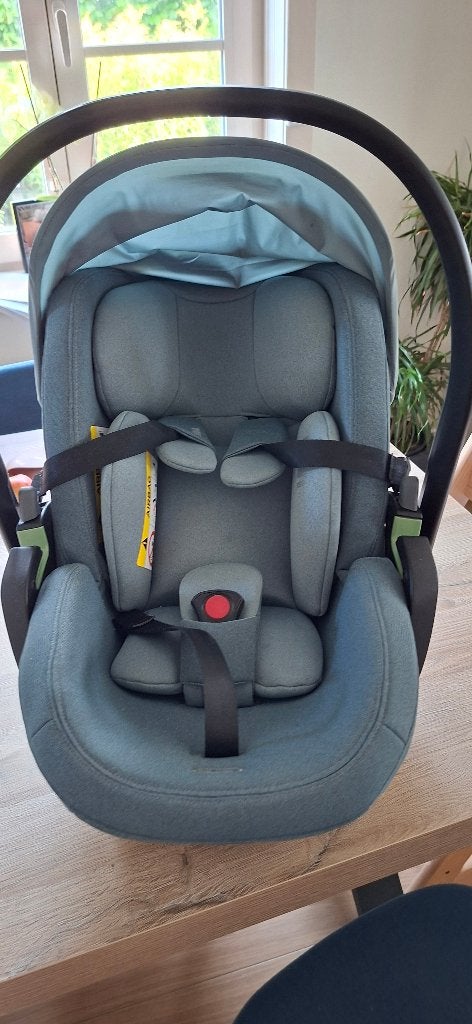 Thule maple, Autogordel of Isofix, Zo goed als nieuw, 0 t/m 13 kg, Slaapstand
