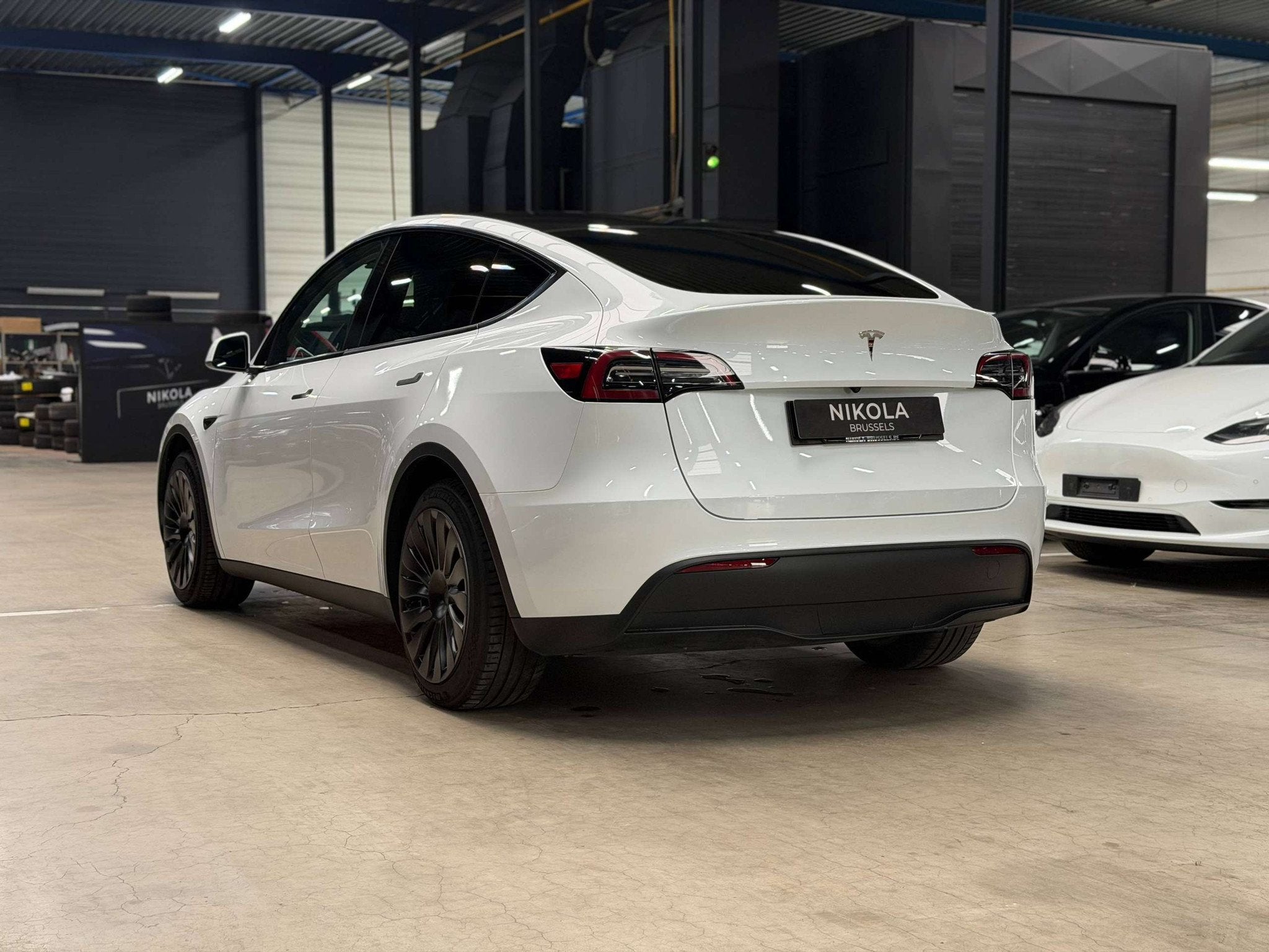 Tesla Model Y RWD - HIGHWAY AUTOPILOT - PEARL WHITE, Achterwielaandrijving, Gebruikt, Zwart, Wit