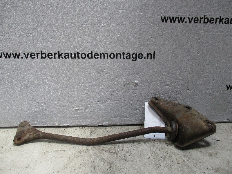 REACTIESTANG LINKS VOOR Ford Fiesta 2 (01-1983/11-1989), Gebruikt, Henry-Ford-Straße  1
50735  Köln, DE, Ford-Werke GmbH, Kunden@ford.com