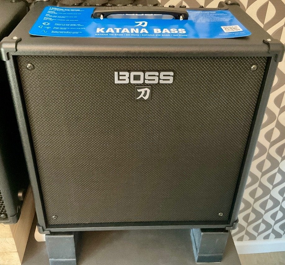 Boss Katana bass 110., Muziek en Instrumenten, Ophalen of Verzenden, Zo goed als nieuw, Basgitaar, 50 tot 100 watt