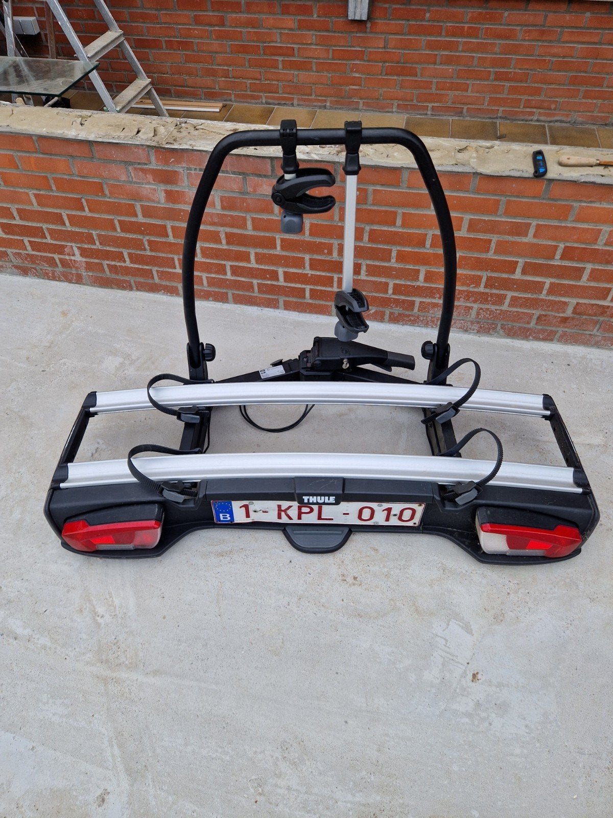 Porte-vélos/porte-vélos Thume, Autos : Divers, Porte-vélos, Neuf, Support d'attelage, 2 vélos, Vélo électrique