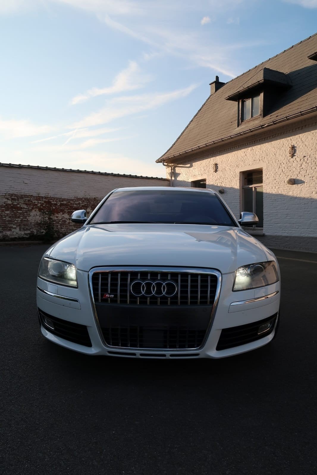 Audi s8 V10, 5.2 litres 2 FSI 450 chevaux essence, Achat, Entretenue par le concessionnaire, Noir, Toit ouvrant
