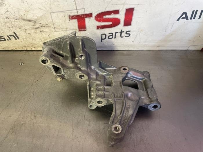 Support pompe clim d'un Audi RS5, -, 3 mois de garantie, Audi, Utilisé