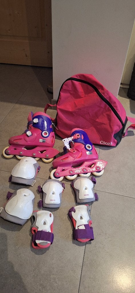 Skeelers met bescherming en een draagtas, Sport en Fitness, Ophalen, Gebruikt, Kinderen, Inline skates 4 wielen