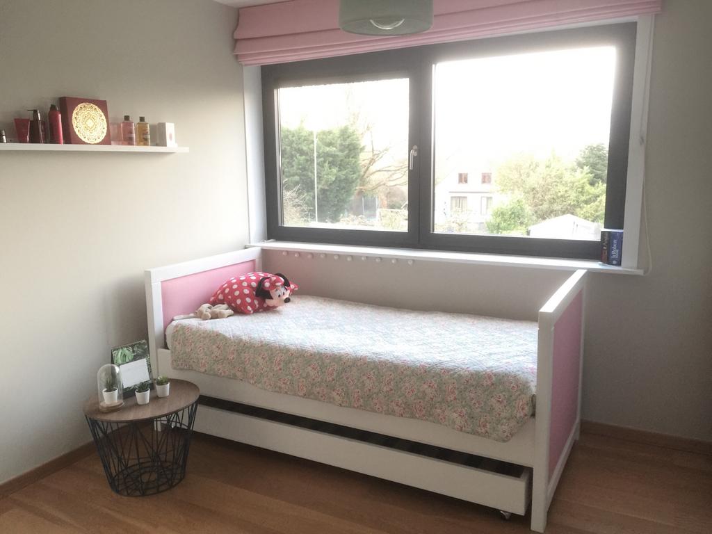 EENPERSOONSBED MET ONDERBED, DE STOF KAN WORDEN VERWISSELD, Huis en Inrichting, Slaapkamer | Bedden, Ophalen, Eenpersoons, Stof