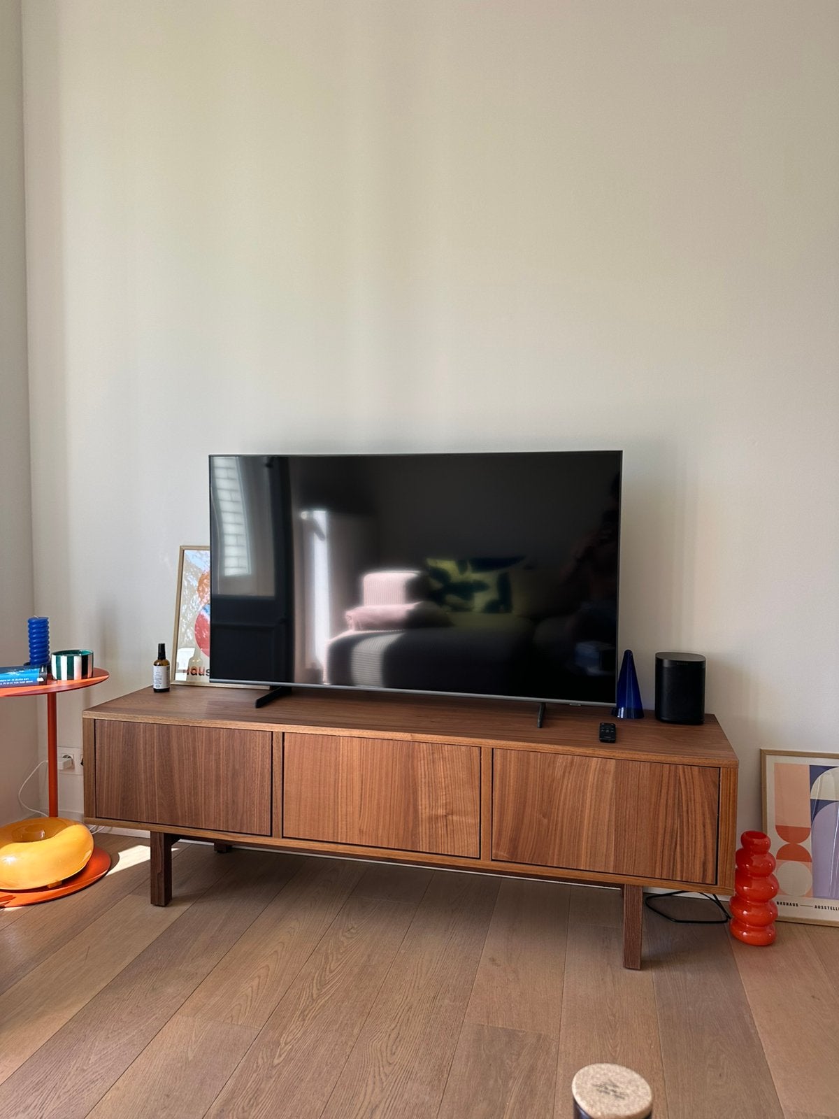 TV-kast van walnootfineer, Ophalen, Zo goed als nieuw, Overige houtsoorten
