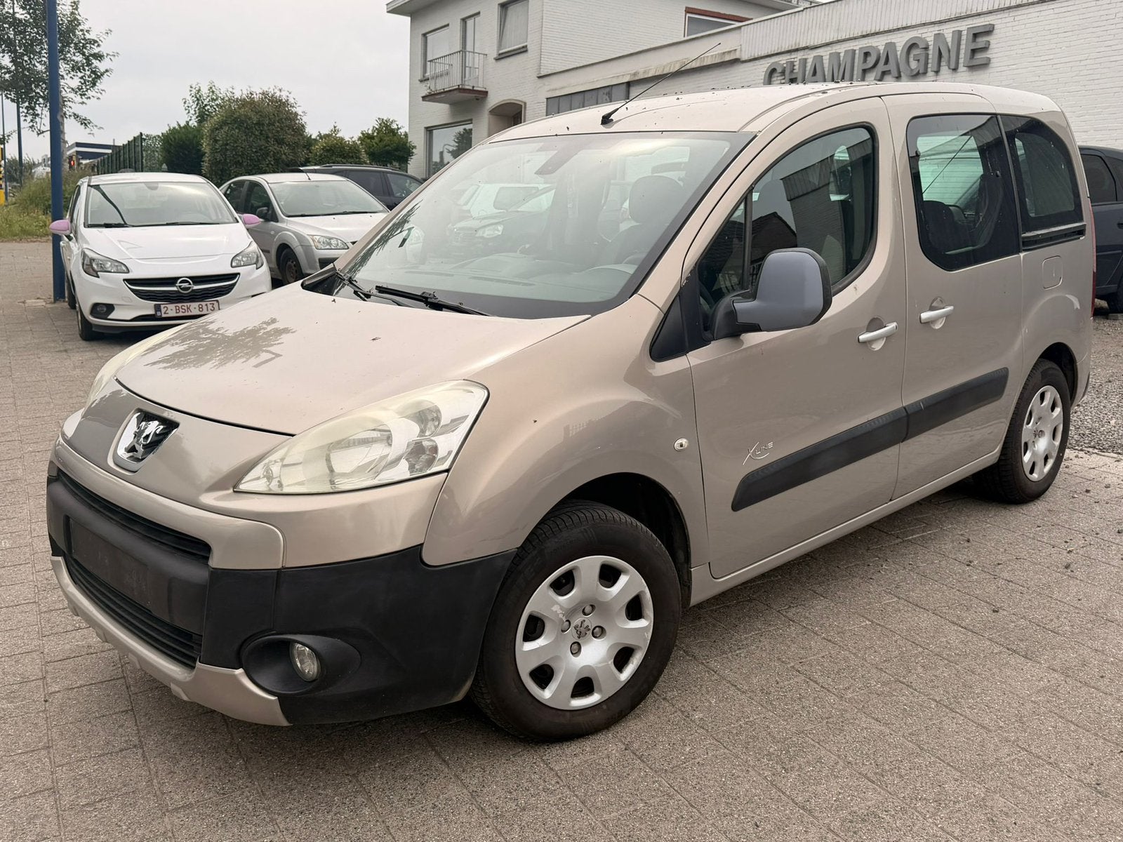 Climatisation multispace Peugeot Partner 160.000 km, Autos, Peugeot, Euro 5, Entreprise, 5 portes, 4 cylindres