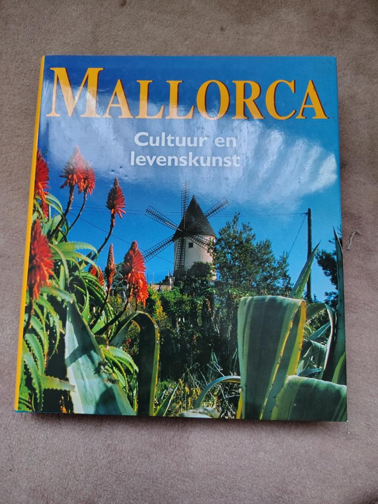 Boek MALLORCA cultuur en levenskunst, Enlèvement ou Envoi