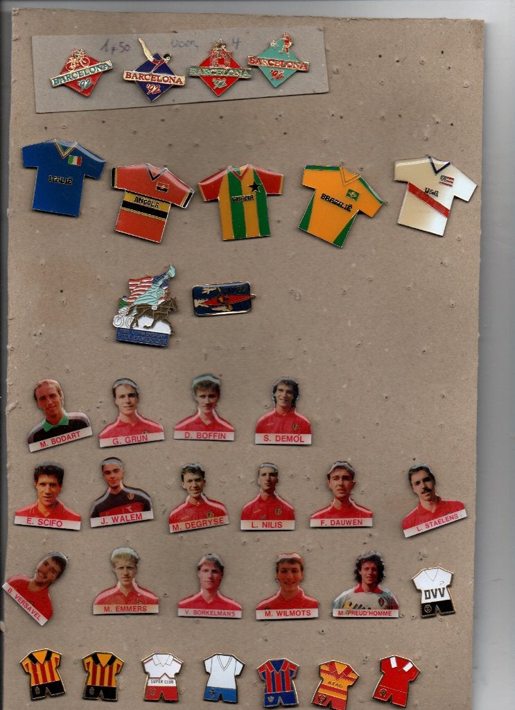 pins voetbal, Verzamelen, Ophalen of Verzenden, Nieuw, Sport, Speldje of Pin