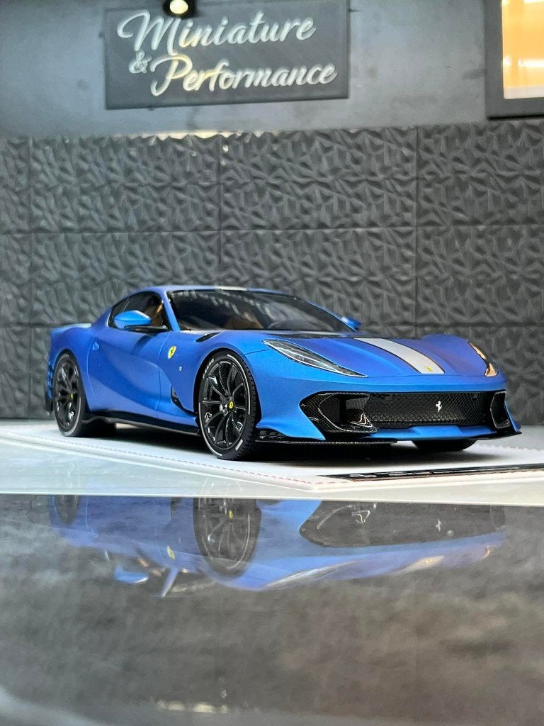 1/18 Ferrari 812, Ophalen of Verzenden, Zo goed als nieuw, Auto