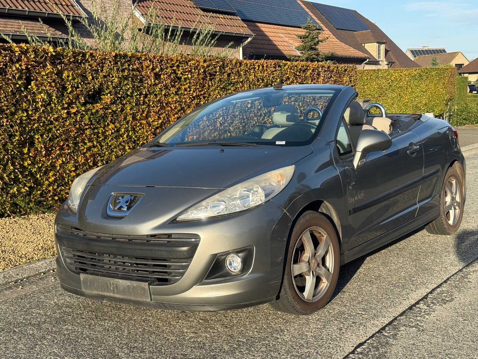 Peugeot 207 CC Cabrio 1.6 Benzine Euro 5 2011 133.000 km, Auto's, 4 cilinders, Cabriolet, Elektrische ramen, Particulier