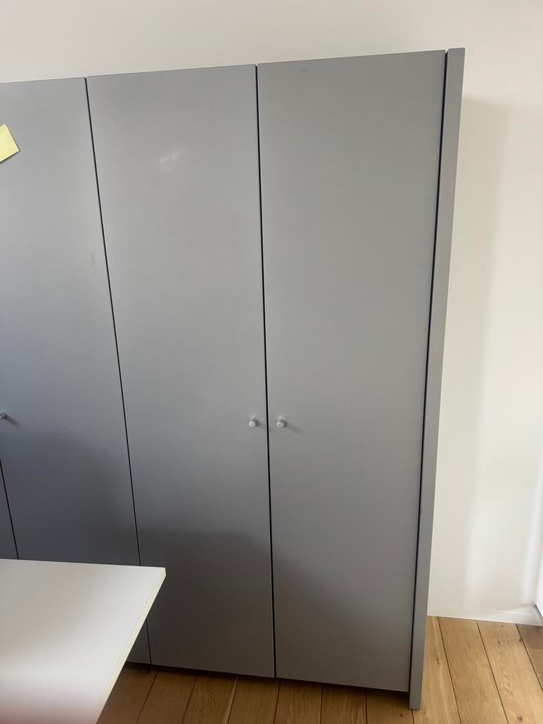 Hoge opbergkast, Huis en Inrichting, Kasten | Roldeurkasten en Archiefkasten, Ophalen, Gebruikt