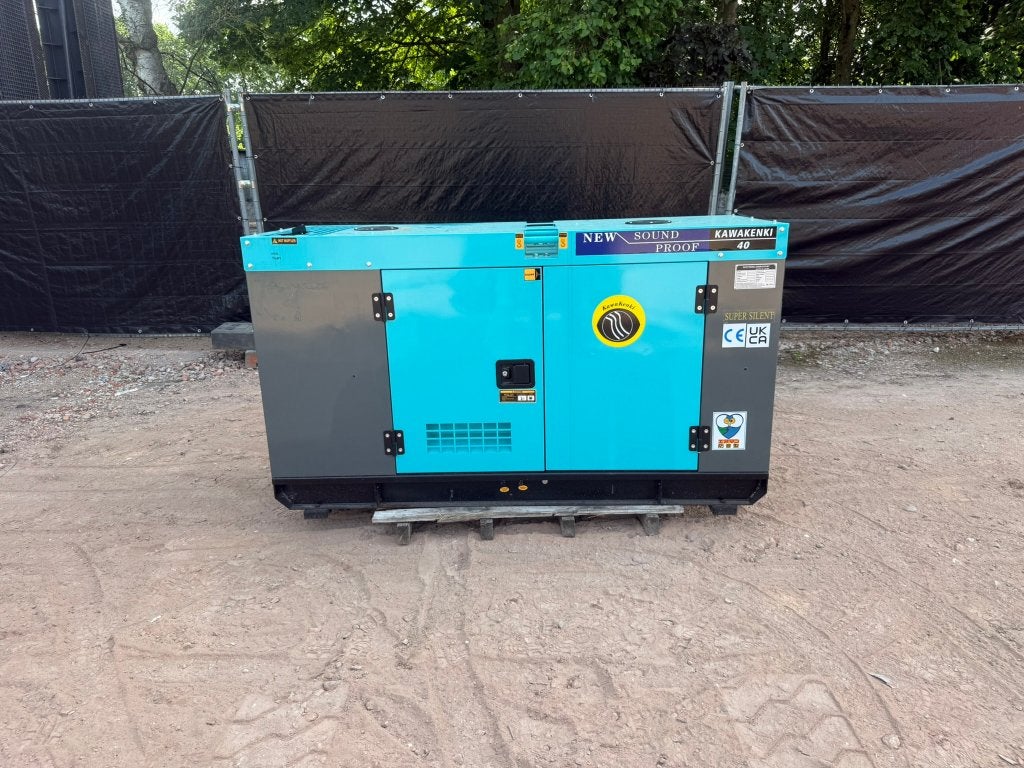 Nouveau générateur diesel 40kVA, Neuf, Démarrage électrique, Enlèvement, Huile diesel