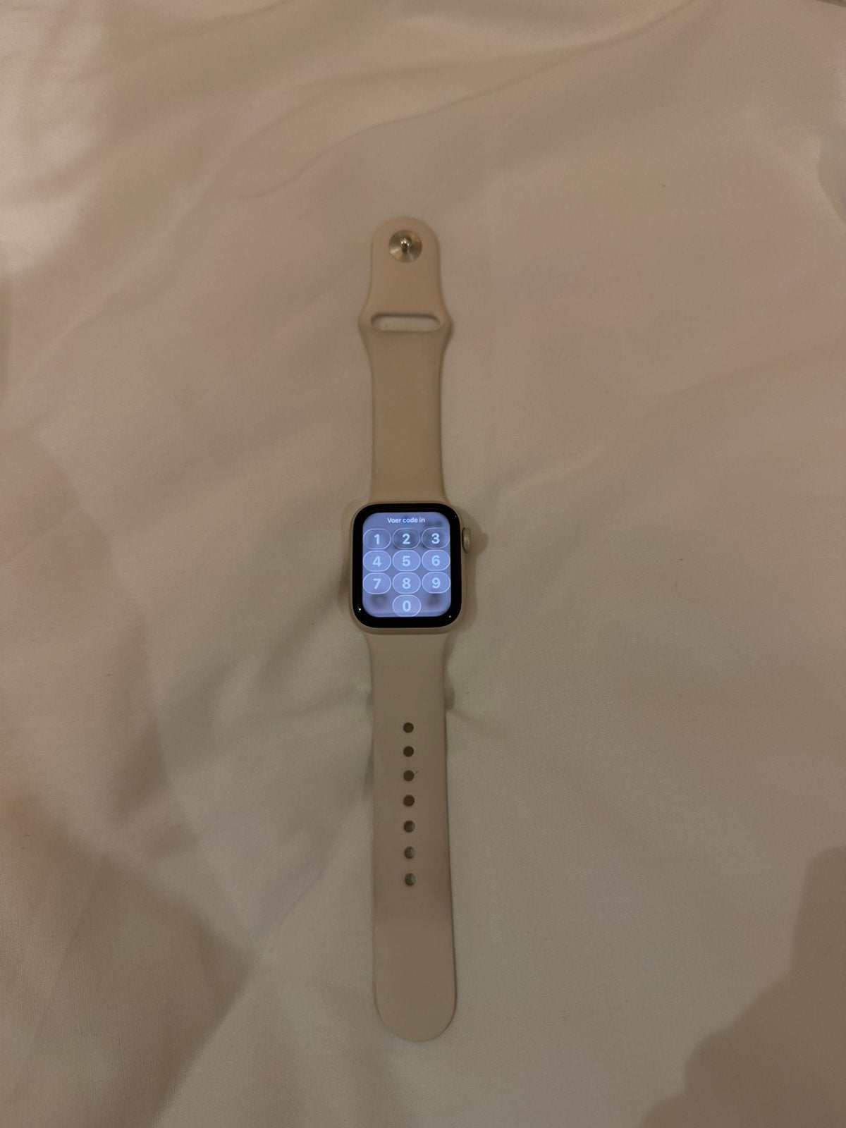 Apple Watch SE, GPS, 40 mm, étoile, bracelet S/M, Enlèvement ou Envoi, GPS, Comme neuf, IOS
