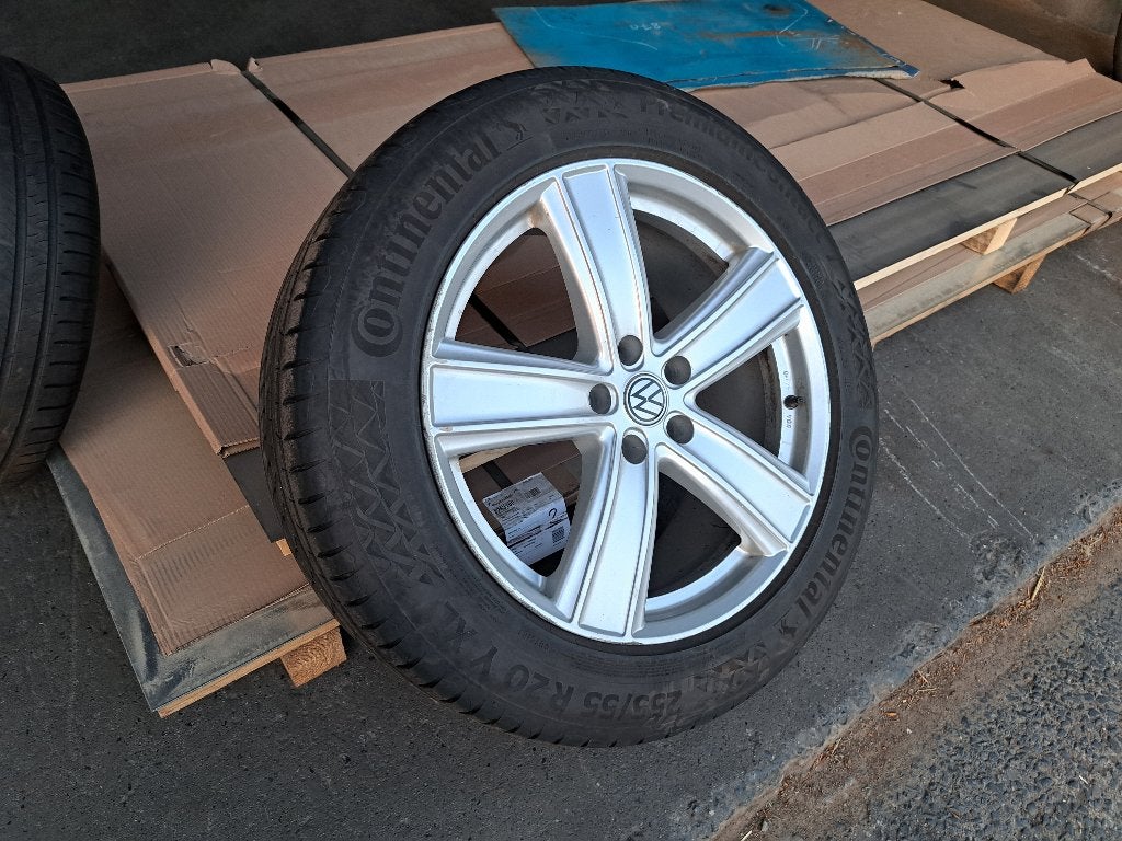 Lot de 4 pneus Continental Premiumcontact 7 255/55 r20 Y XL, Autos : Pièces & Accessoires, Neuf, 255 mm, Pneus été, Pneu(s)