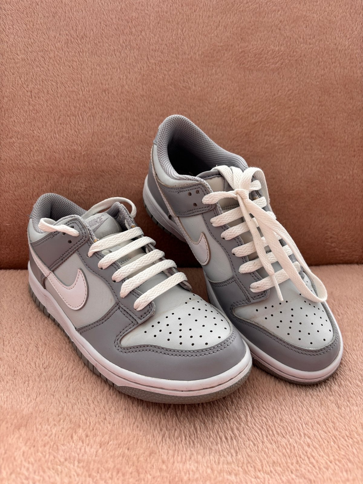 Nike gris fumé clair * Taille EU 37,5, Vêtements | Femmes, Chaussures, Enlèvement, Comme neuf