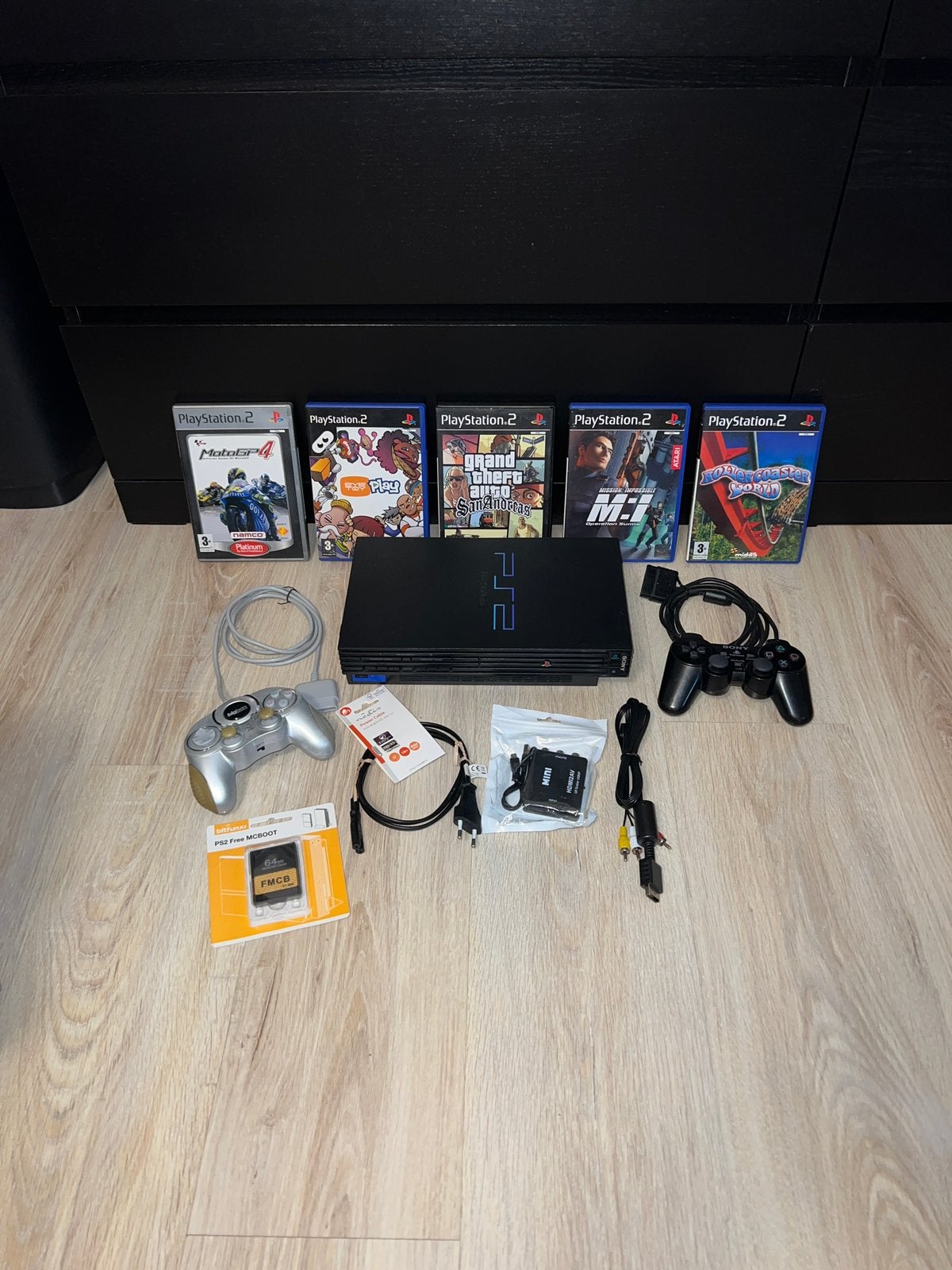 playstation 2 - SCPH50004, Games en Spelcomputers, Spelcomputers | Sony PlayStation 2, Gebruikt, Phat, Zwart, Met 2 controllers