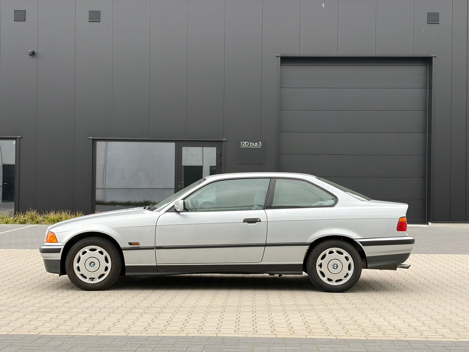 BMW 316i E36 coupe | Oldtimer | Automaat | Mooie staat, foto 5