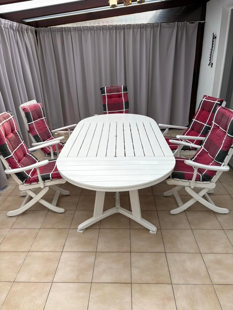 Houten wit gelakte tuintafel, Tuin en Terras, Tuinsets en Loungesets, Ophalen, Zo goed als nieuw