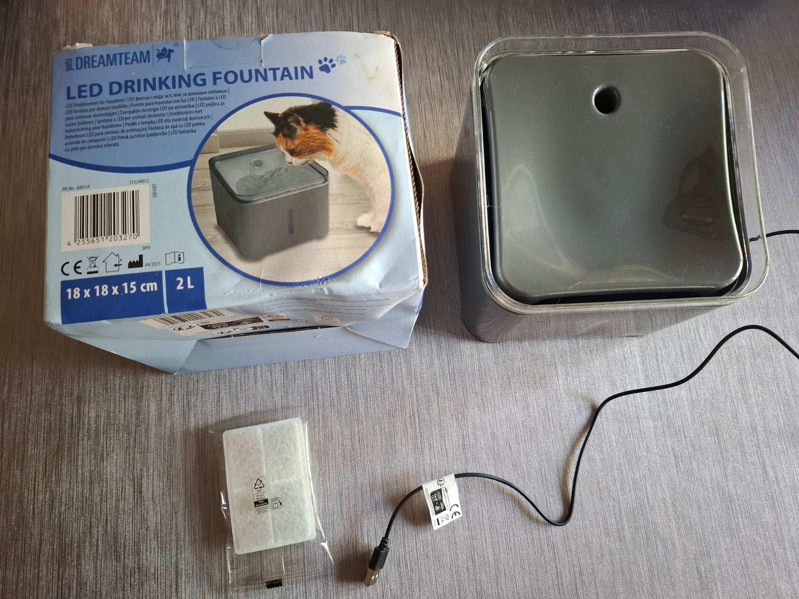 NIEUW dreamteam led drinking fountain
Drinkfontein hond kat, Ophalen