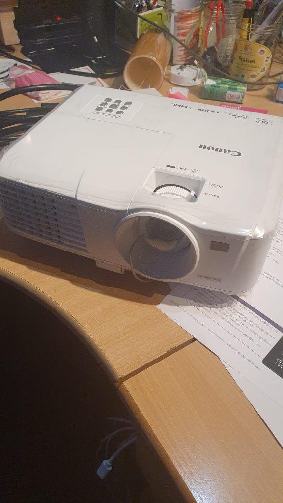 data projecteur, Audio, Tv en Foto, Beamers, Ophalen, Zo goed als nieuw, DLP, Canon