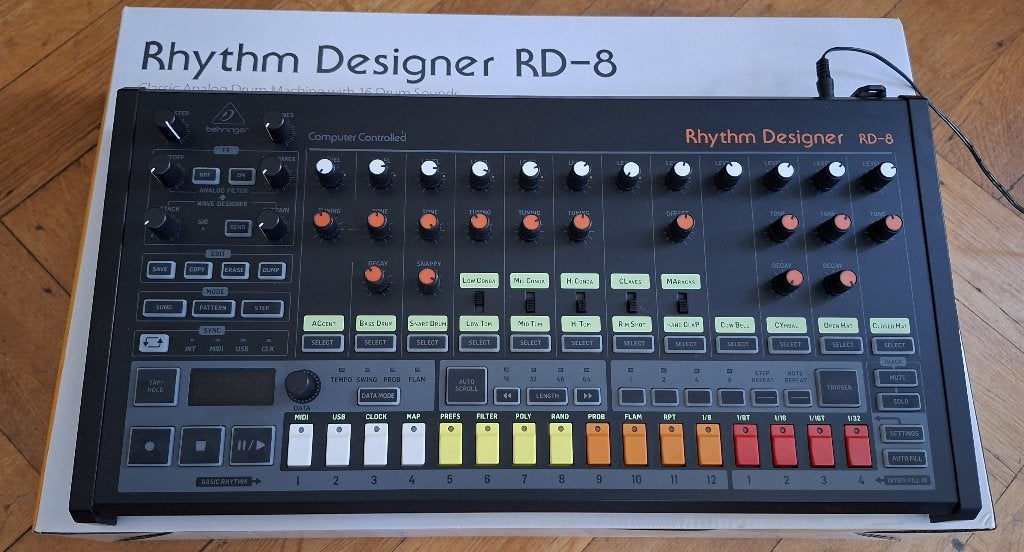 Behringer RD-8 Rhythm Designer 2019 - 2022, Enlèvement ou Envoi, Comme neuf, Autres marques