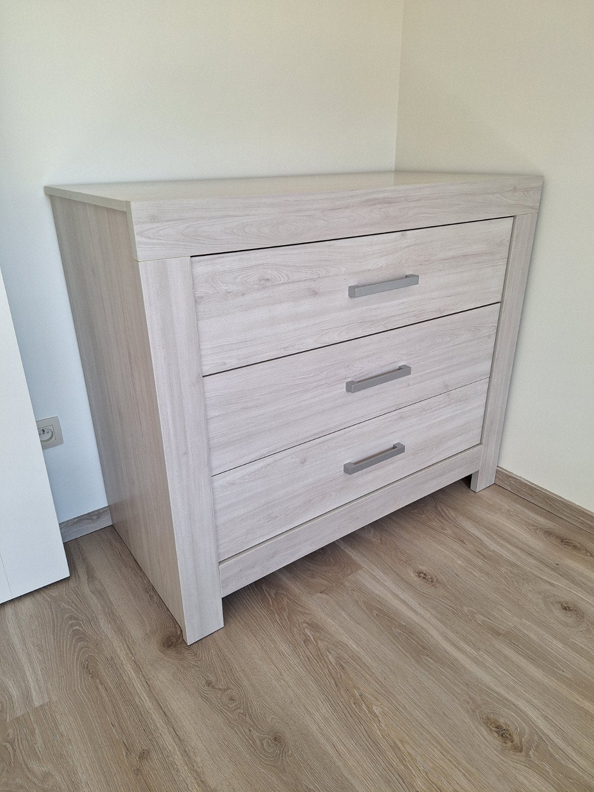 commode kinderkamer, Enlèvement