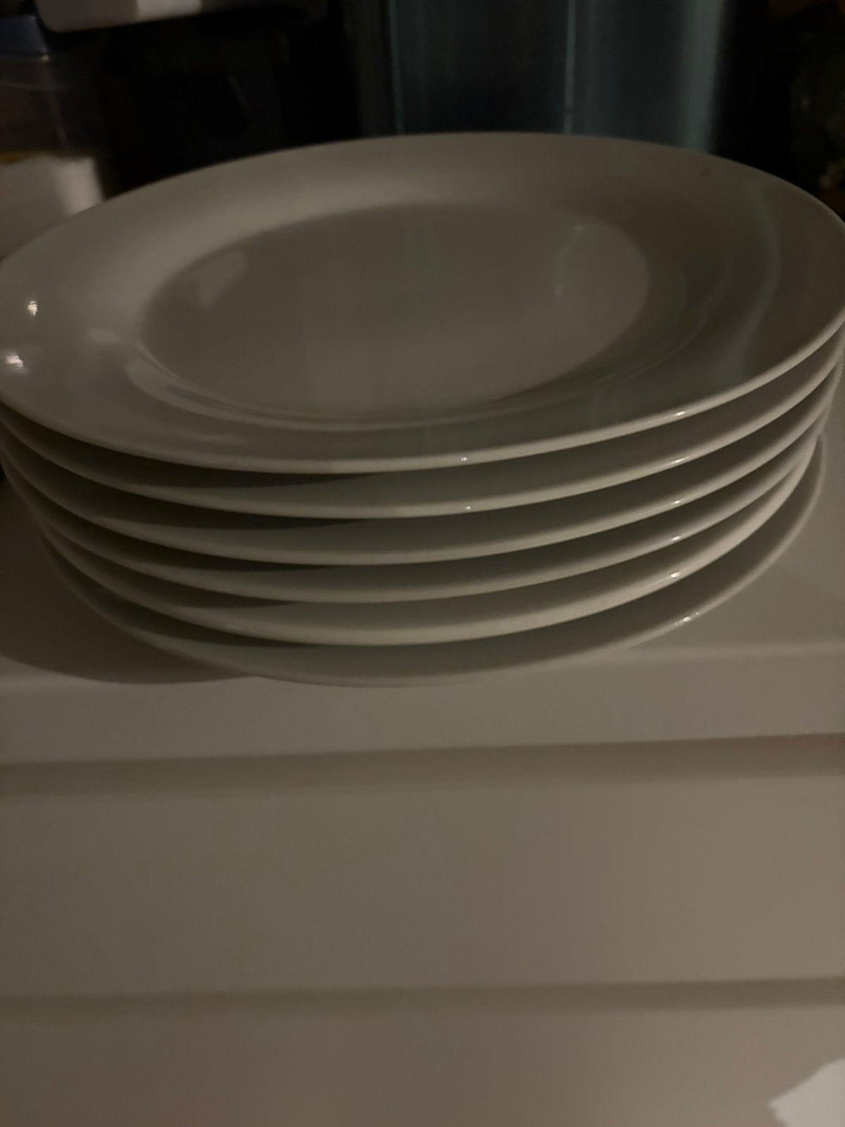 assiettes blanches, Enlèvement