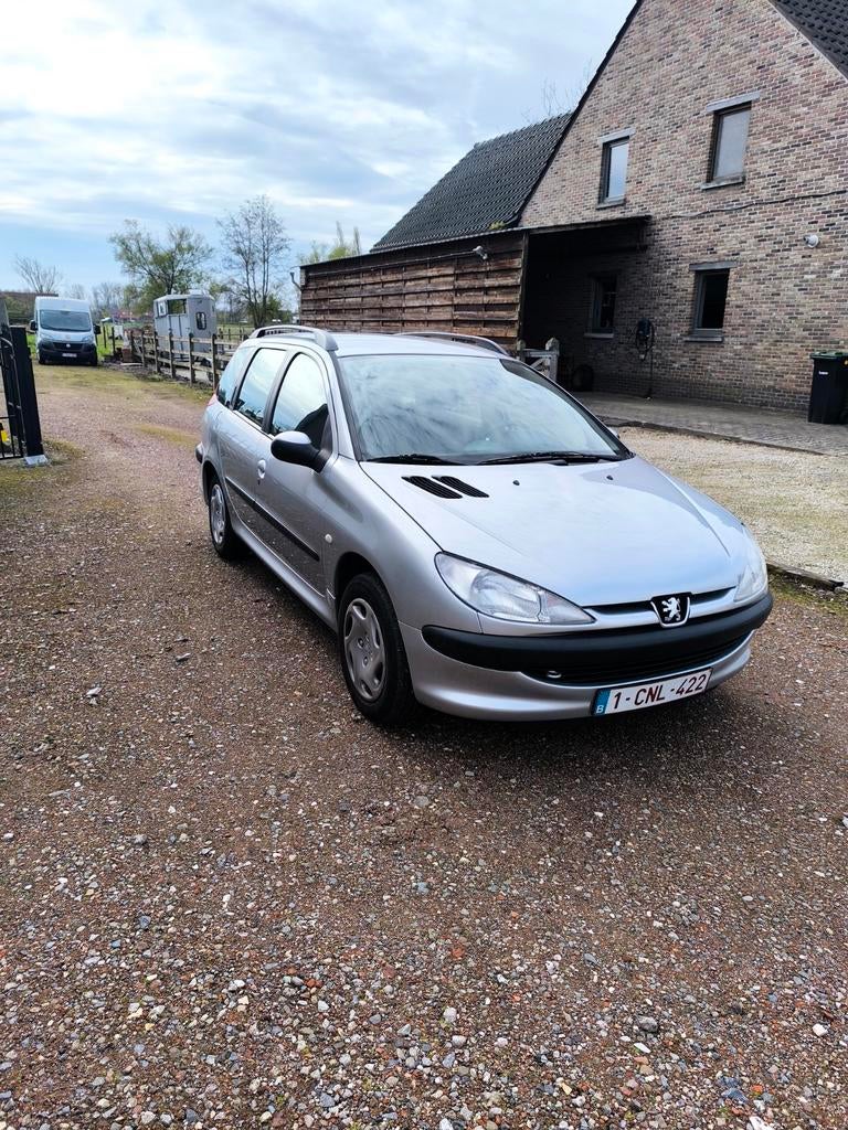 Peugeot 206 essence 2003, Autos, Achat, 4 portes, Particulier, Tissu