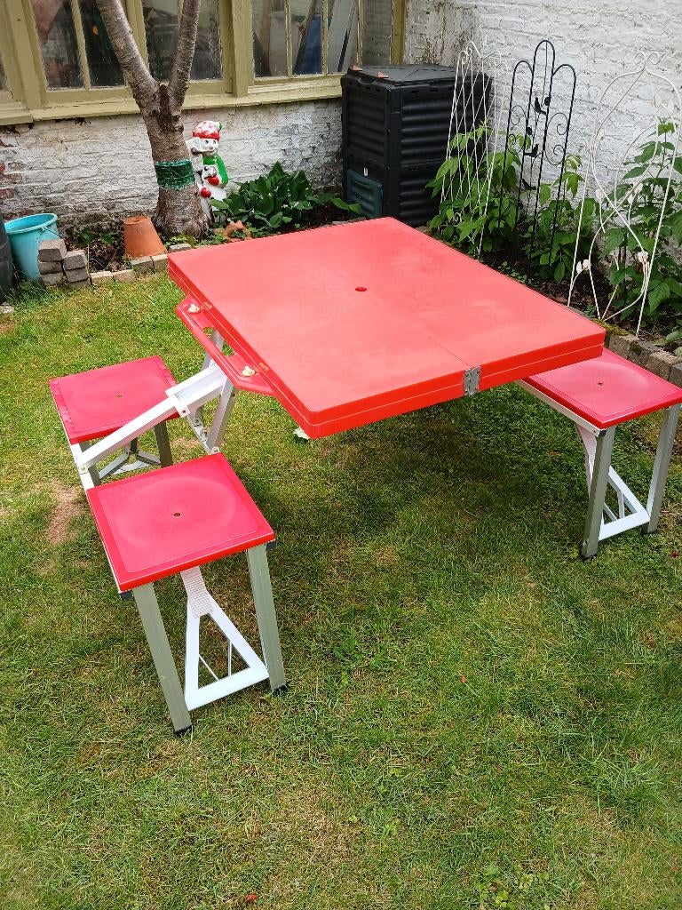 Opplooibaar campingtafel 4 personen, Caravans en Kamperen, Ophalen, Gebruikt, Campingtafel