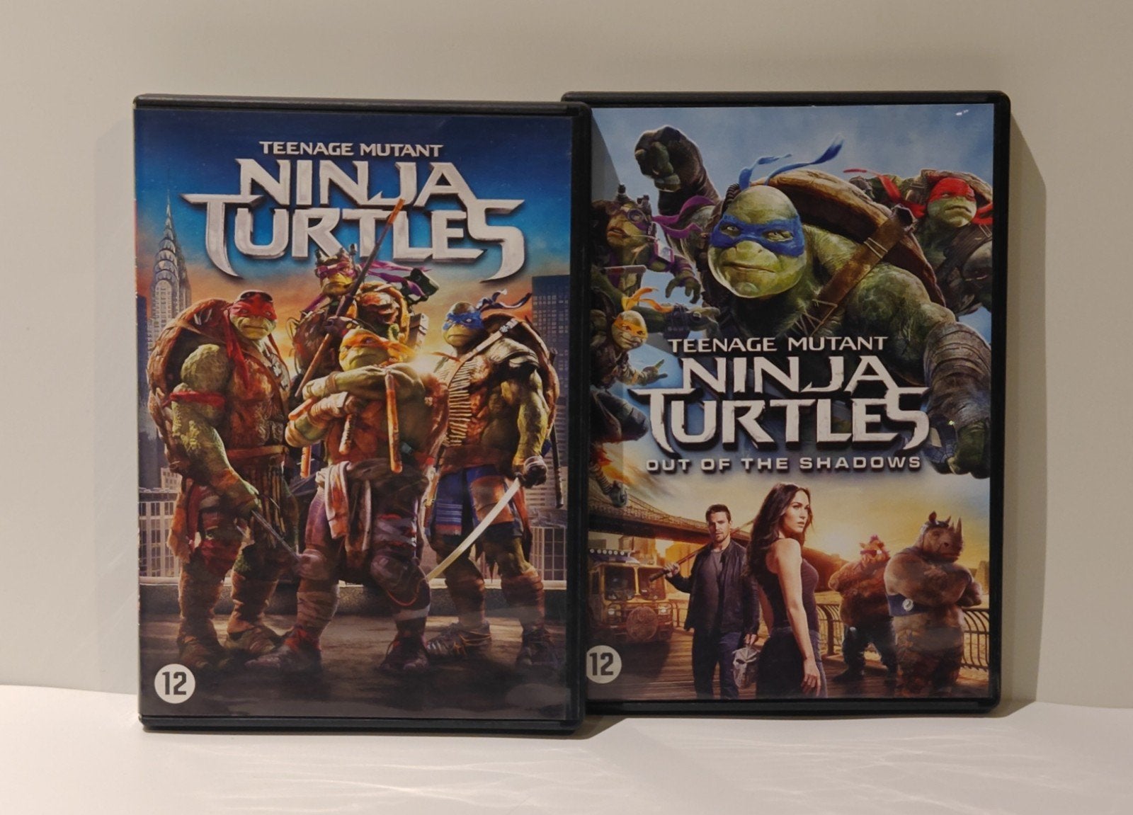 Teenage Mutant Ninja Turtles 1 + coffret DVD Out of the Shad, Enlèvement ou Envoi, Comme neuf, Action