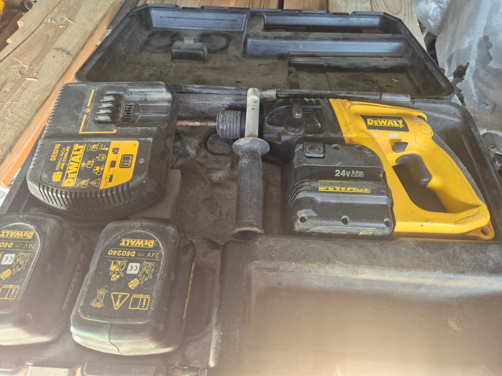 Foreuse dewalt sur accu, Ophalen