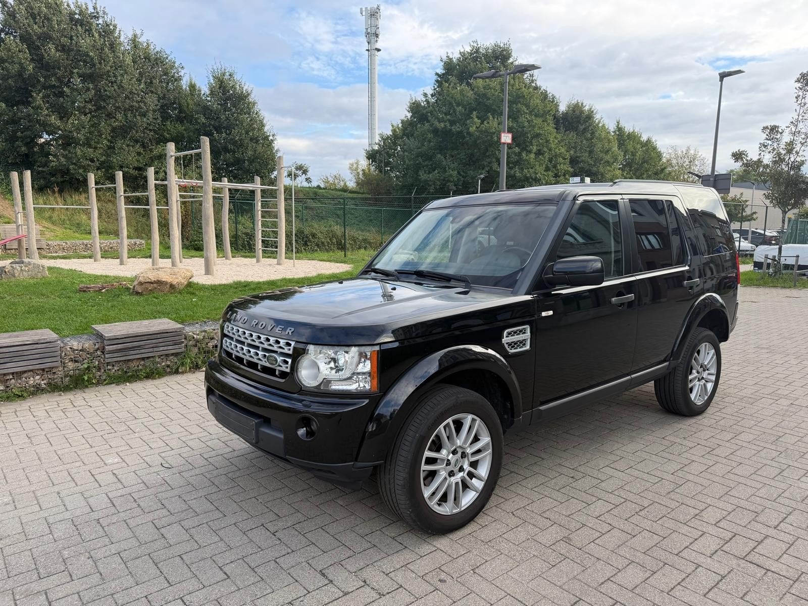 RANGE ROVER DISCOVERY 3.0D AUTOMAAT 2012 312000KM AC KEURING, Auto's, Automaat, Euro 5, Monovolume, 155 kW