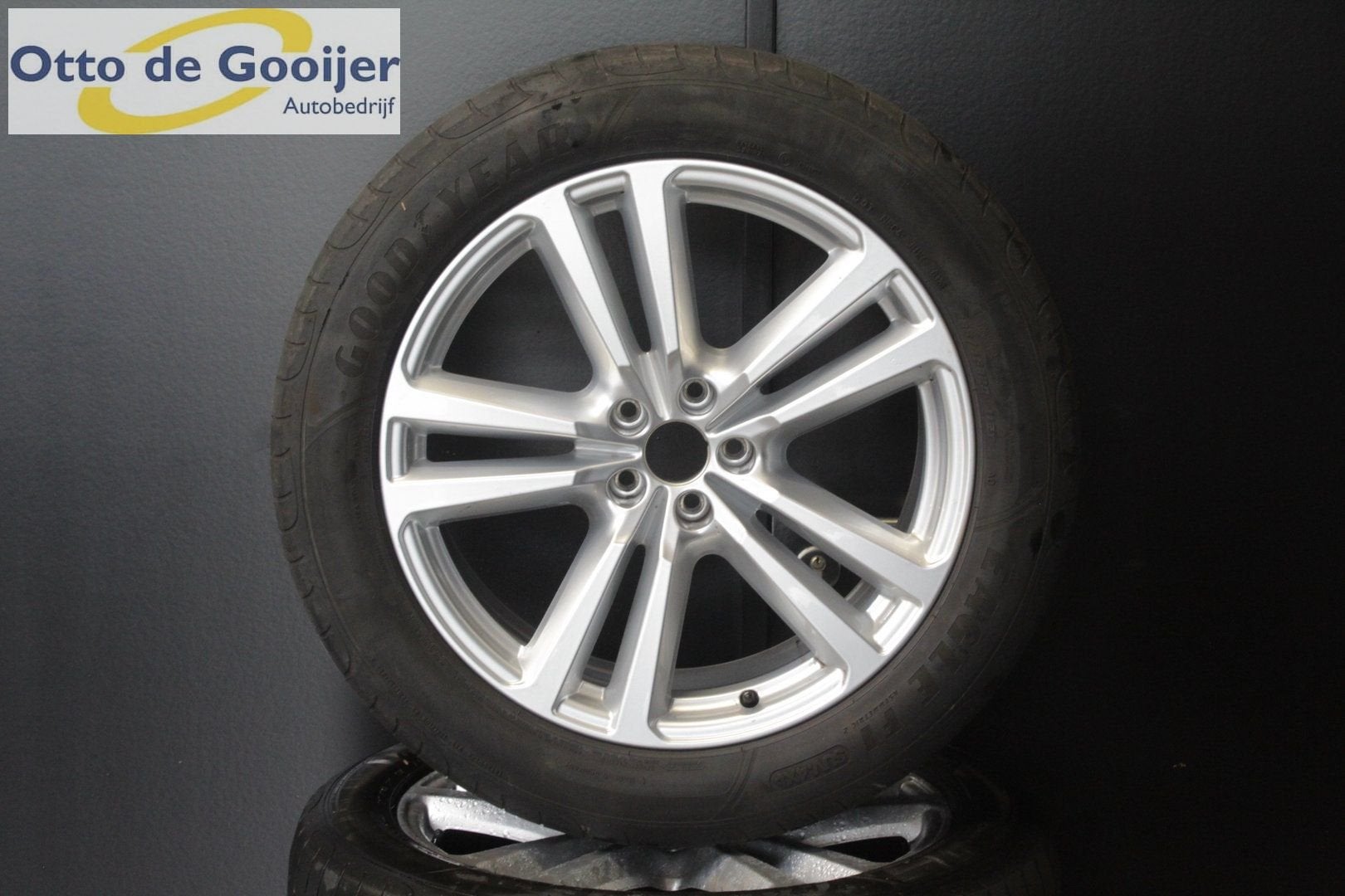 Originele Audi Q7 Velgen 20 Inch Zomerbanden 5MM GOODYEAR, Ophalen, Gebruikt, -, 285 mm