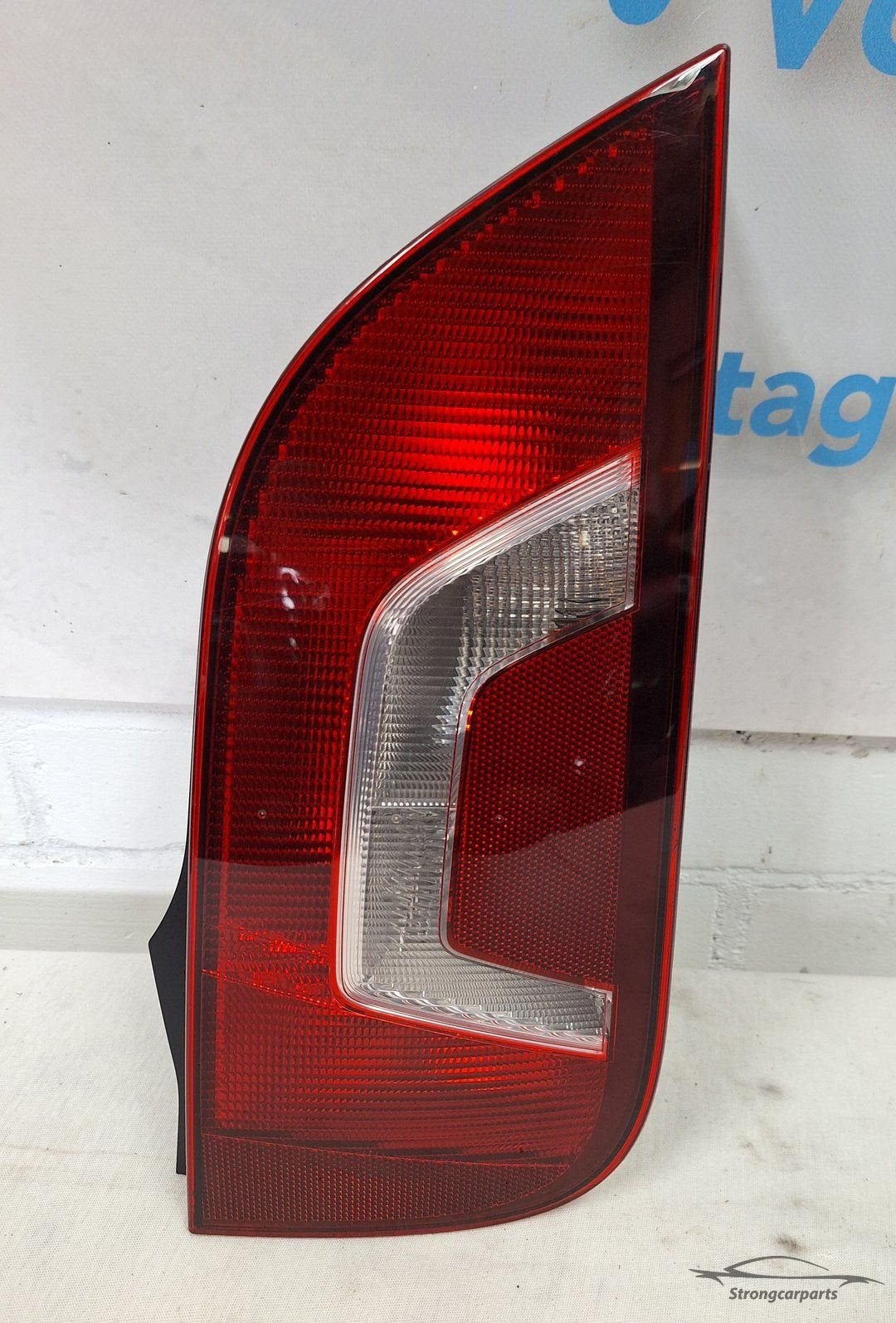 Achterlicht VW Up rechts 1S0945096D compleet met unit., Volkswagen, -, Utilisé, -