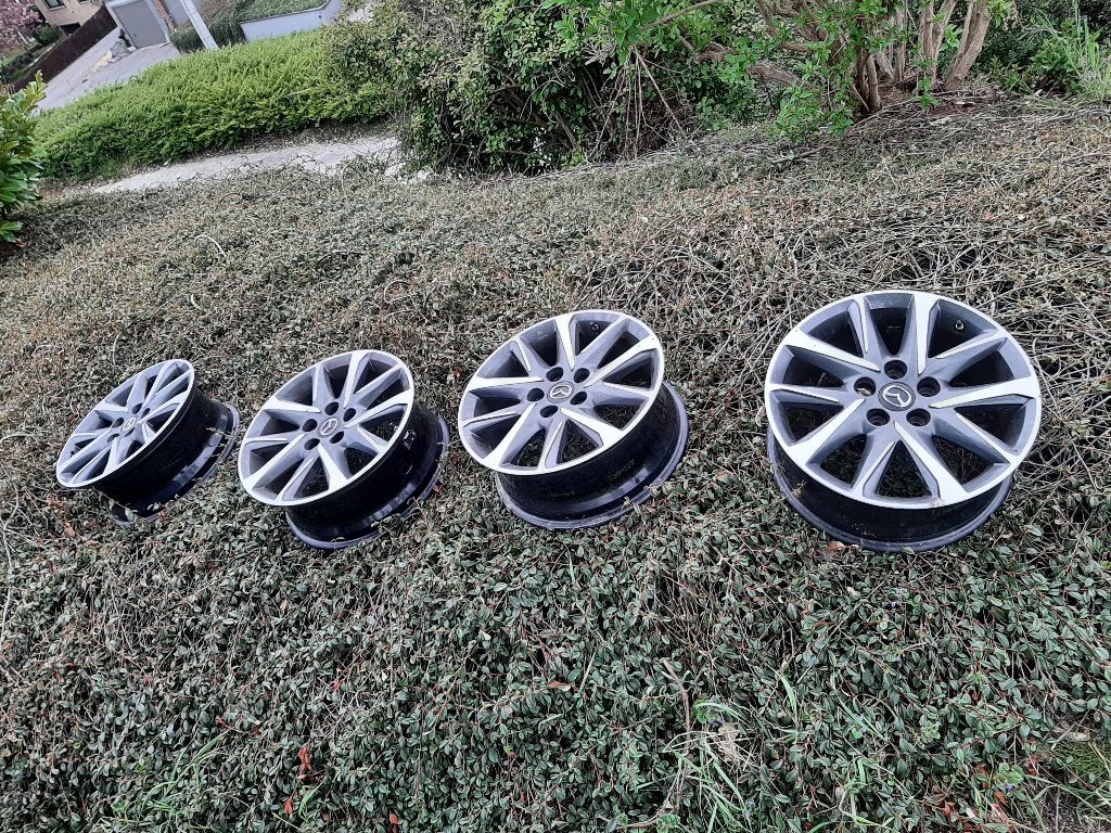 Aluminum velgen MAZDA 7x17 ET45 5x114.3 KB8MV3810 MAZ25, Auto-onderdelen, Banden en Velgen, Ophalen, Gebruikt, Velg(en), 17 inch