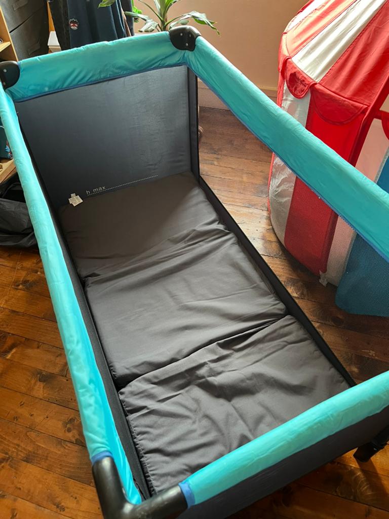 Reisbedje incl extra matrasje in prima staat, Kinderen en Baby's, Overige Kinderen en Baby's, Ophalen, Zo goed als nieuw