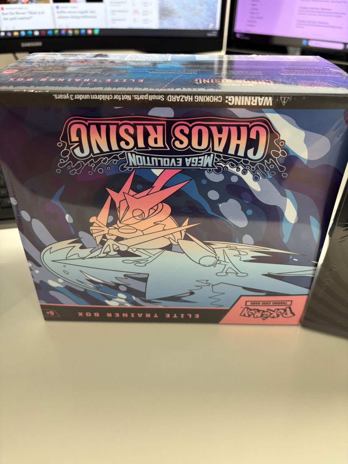 Chaos rising etb, Hobby en Vrije tijd, Ophalen of Verzenden, Zo goed als nieuw