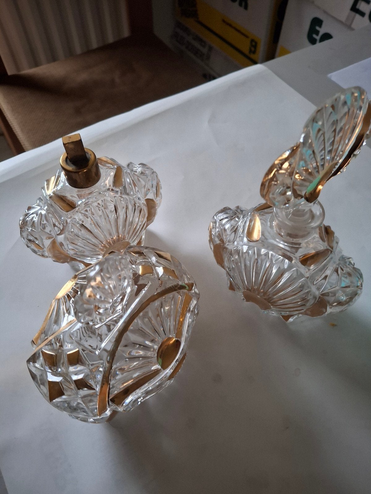 Toiletaccessoires, Ophalen