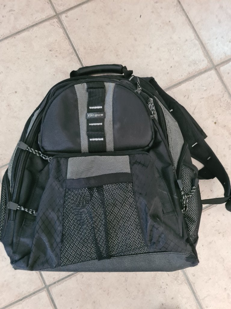 Targus laptop rugzak, Computers en Software, 15 inch, Ophalen of Verzenden, Zo goed als nieuw, Targus