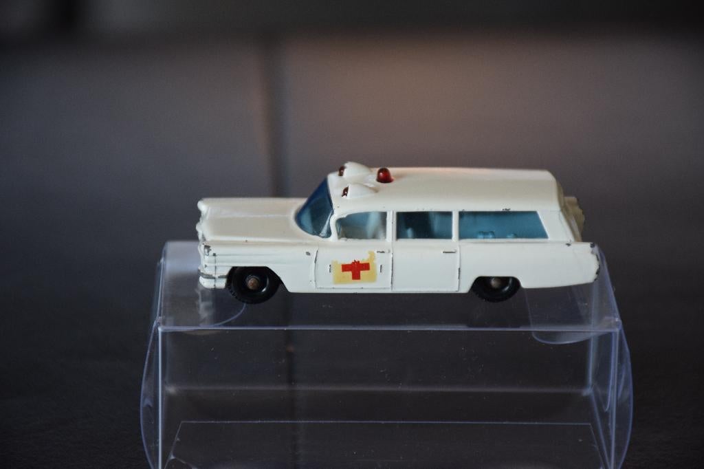 Matchbox regular wheels 54B S&S Cadillac ambulance, Hobby en Vrije tijd, Modelauto's | 1:50, Ophalen of Verzenden, Overige typen