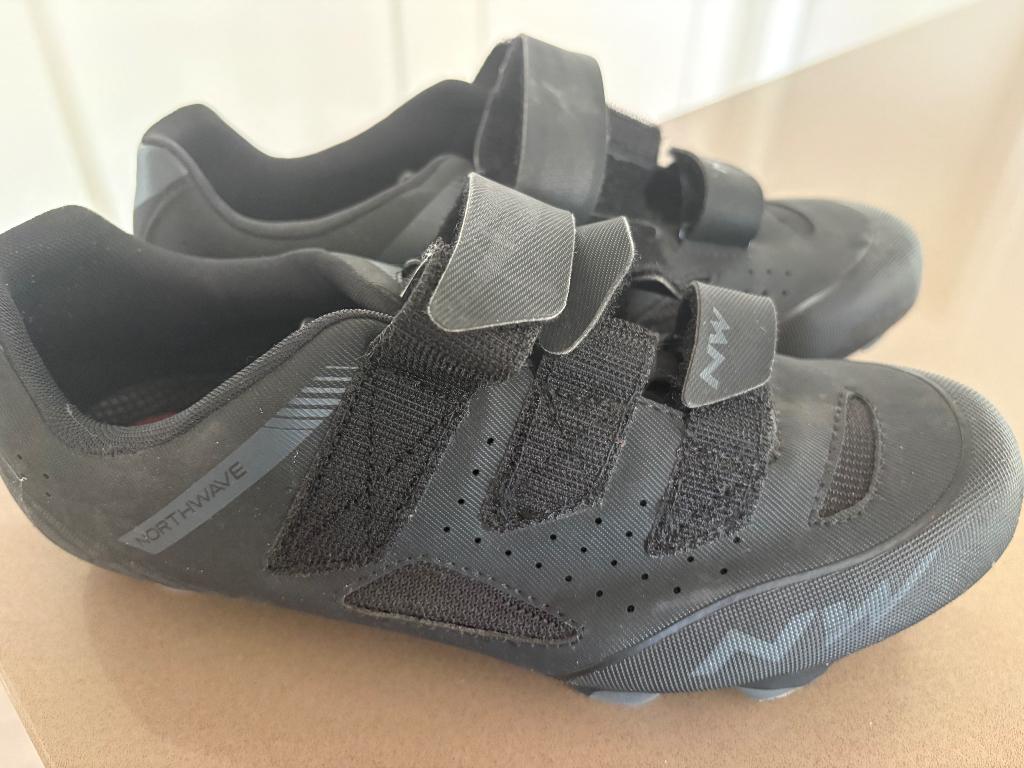 Koers Schoenen klikpedalen maat 40, Vêtements | Hommes, Chaussures, Enlèvement, Porté, Chaussures de sport, Northwave