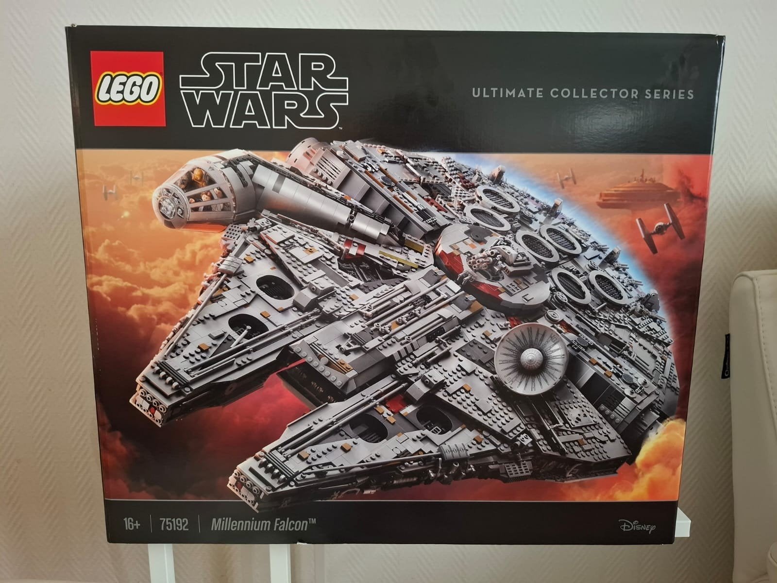 LEGO Star Wars 75192 Millennium Falcon, Kinderen en Baby's, Speelgoed | Duplo en Lego, Ophalen, Lego, Star Wars