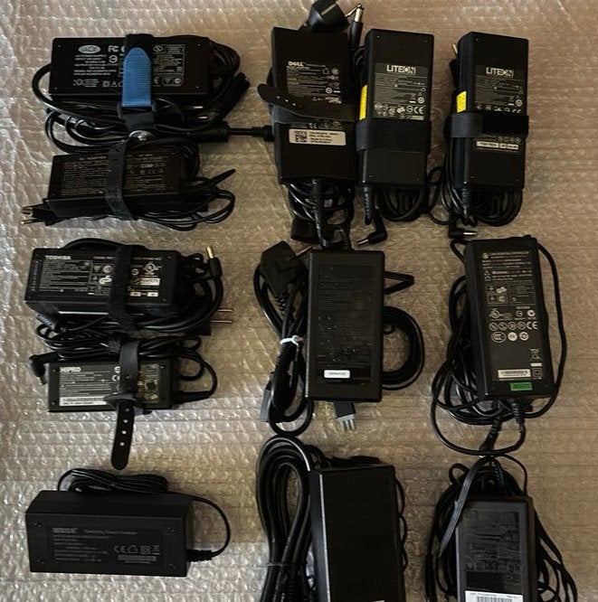 Lot adapters, Télécoms, Talkies-walkies & Walkies-talkies, Comme neuf, Enlèvement ou Envoi